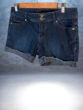 Daisy Fuentes Cuffed Jean Shorts Women's Size 4 Summer Fun